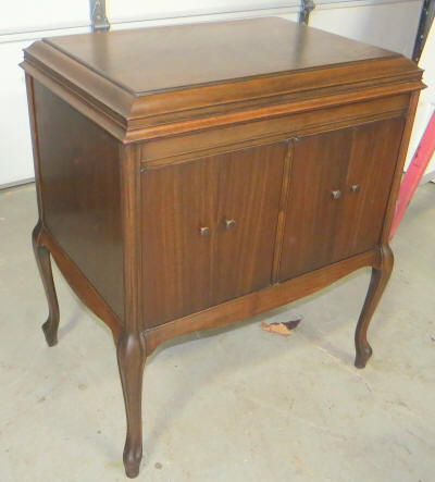 antique victrola cabinet