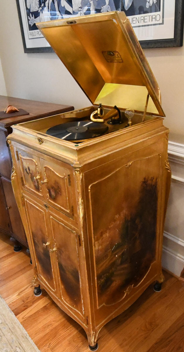 Cabinet detail